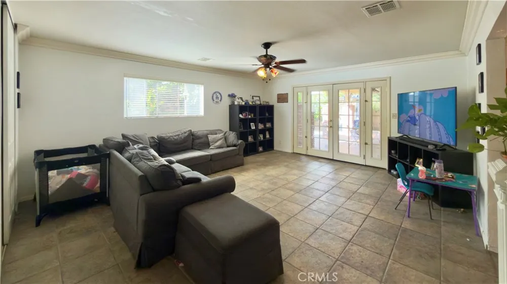 1011 Shadow San Fernando, CA 91340