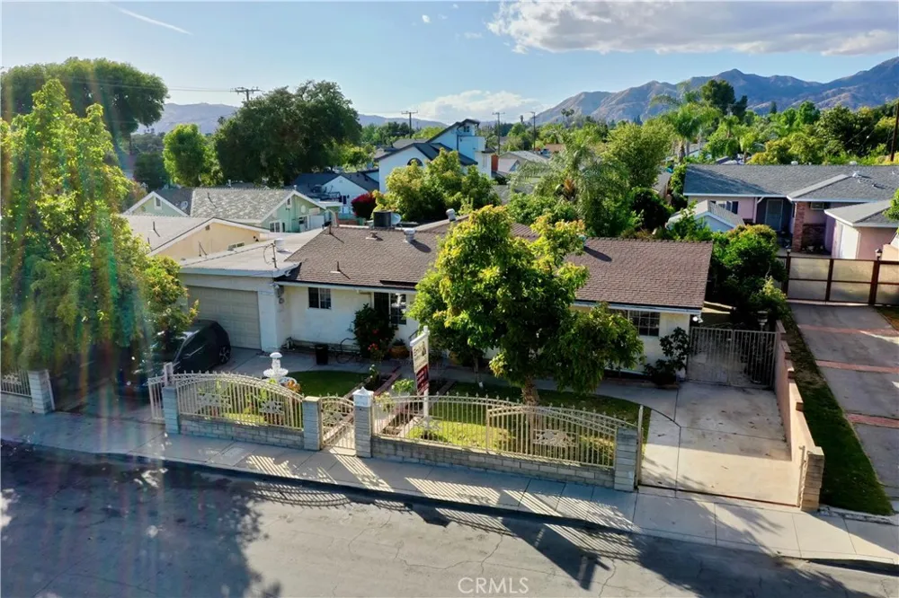 1011 Shadow San Fernando, CA 91340