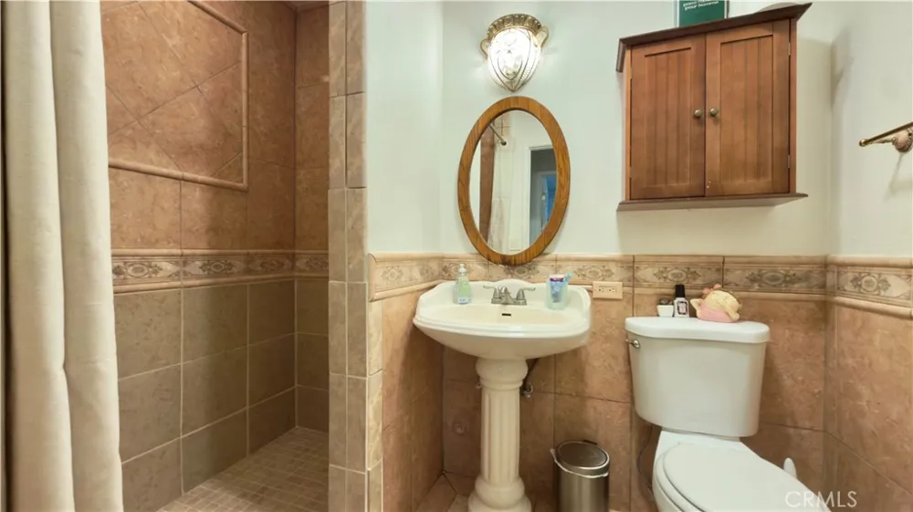 1011 Shadow San Fernando, CA 91340