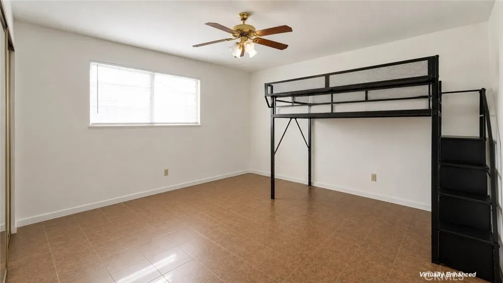 1011 Shadow San Fernando, CA 91340