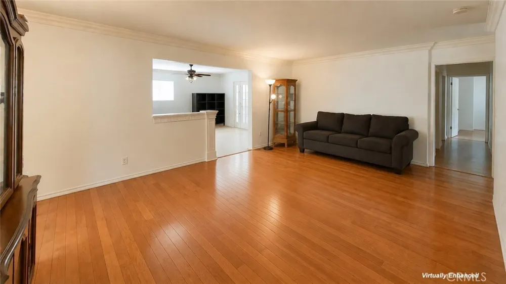 1011 Shadow San Fernando, CA 91340