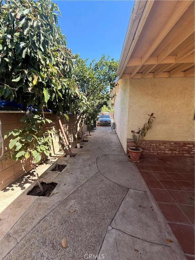 1011 Shadow San Fernando, CA 91340