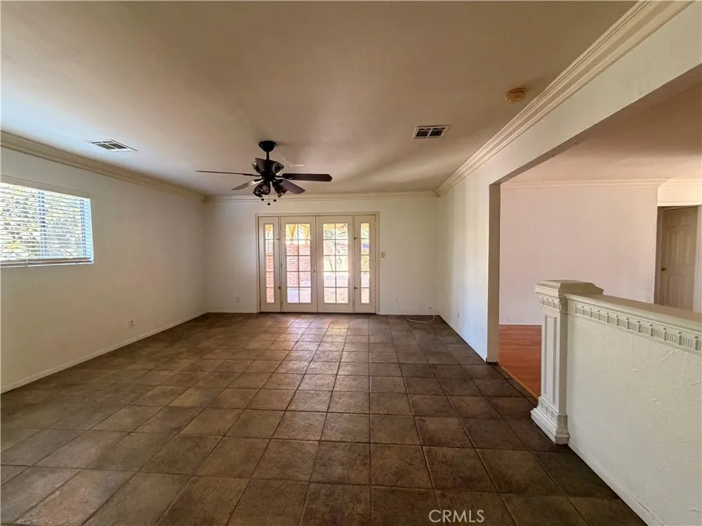 1011 Shadow San Fernando, CA 91340