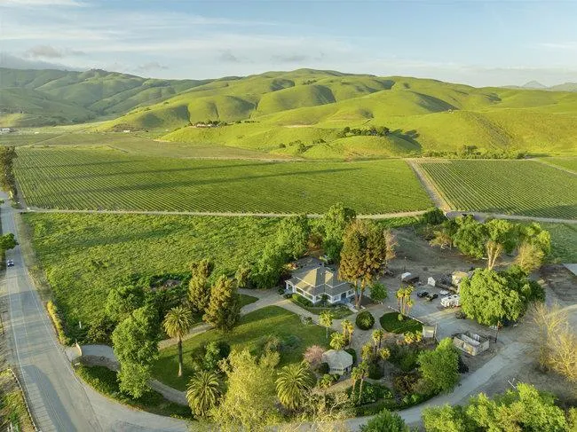 610 San Felipe Road Gilroy, CA 95020
