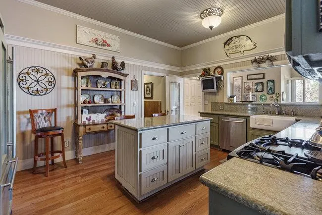 610 San Felipe Road Gilroy, CA 95020