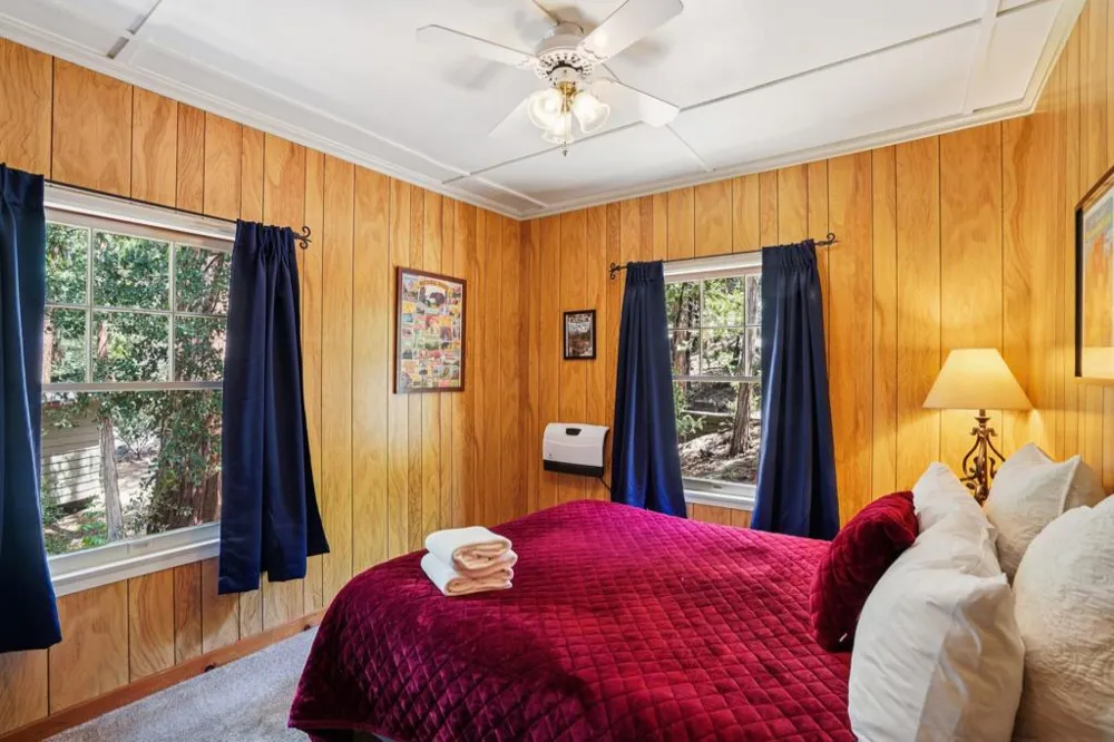 55280 Circle Way Idyllwild, CA 92549