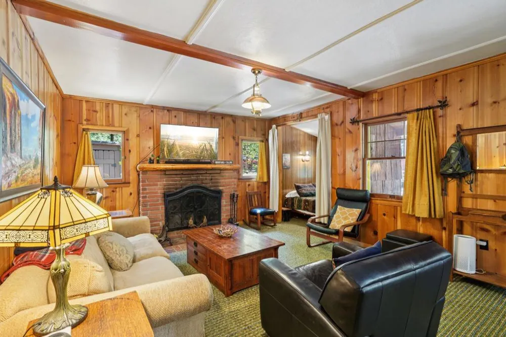 55280 Circle Way Idyllwild, CA 92549