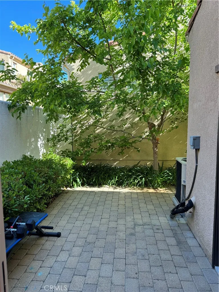 20323 Livorno Way Porter Ranch, CA 91326