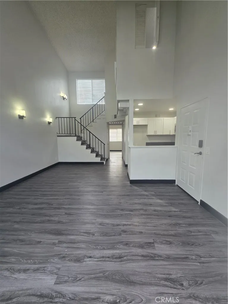 11150 Glenoaks #104 Pacoima, CA 91331