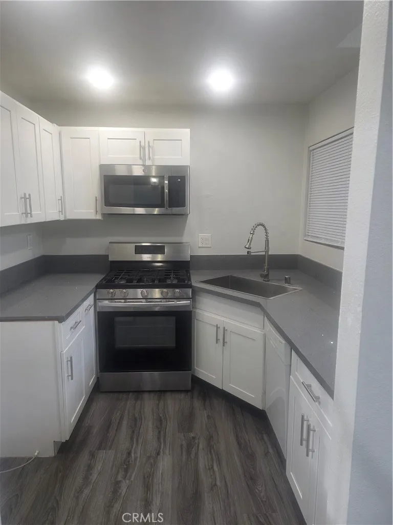 11150 Glenoaks #104 Pacoima, CA 91331
