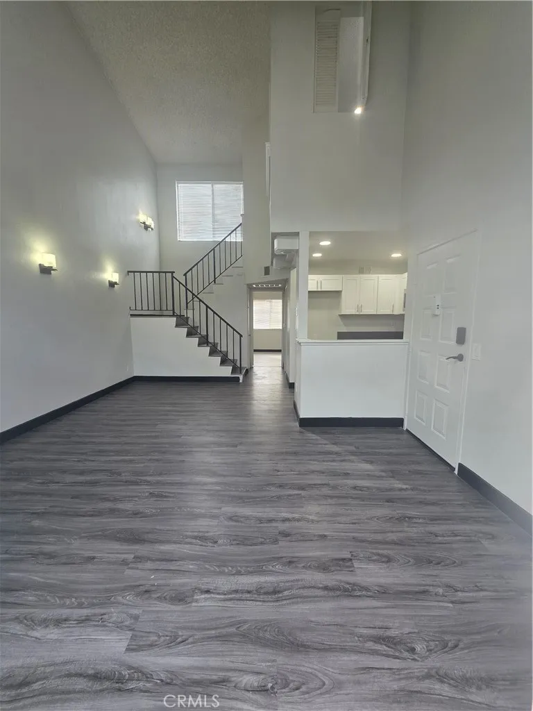 11150 Glenoaks #104 Pacoima, CA 91331