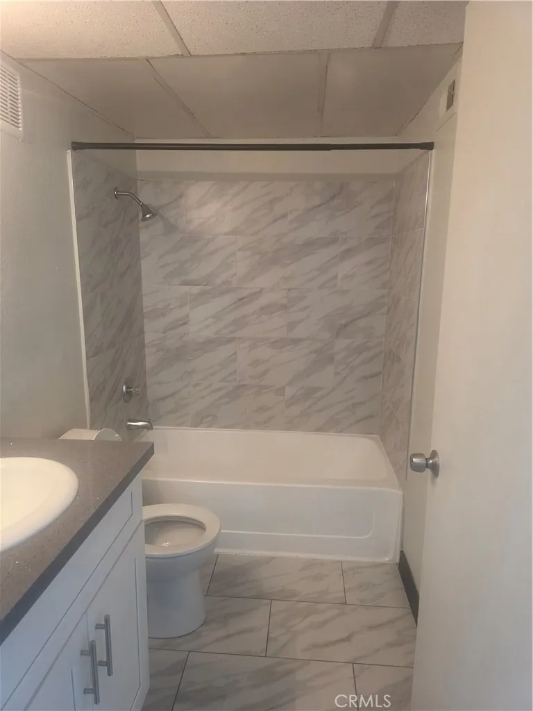 11150 Glenoaks #104 Pacoima, CA 91331
