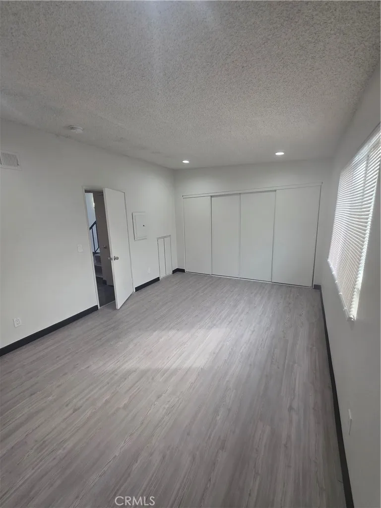 11150 Glenoaks #104 Pacoima, CA 91331