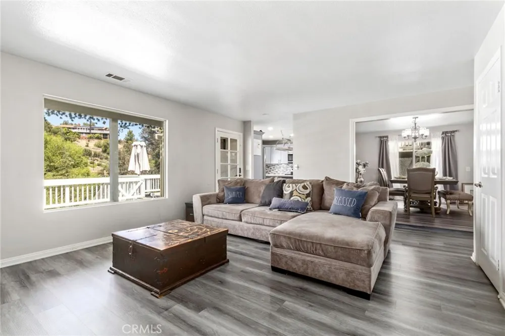 22920 Green Pine Canyon Lake, CA 92587
