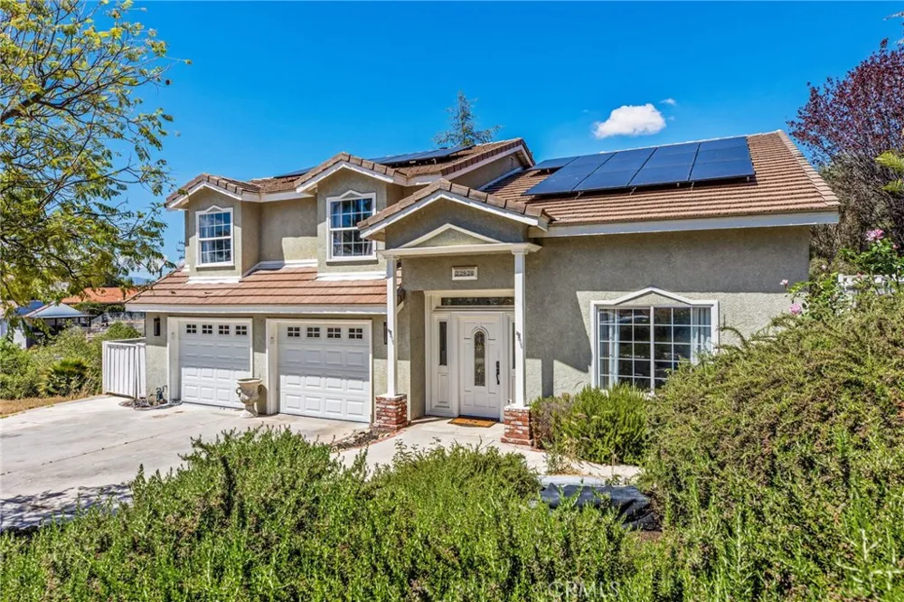22920 Green Pine Canyon Lake, CA 92587