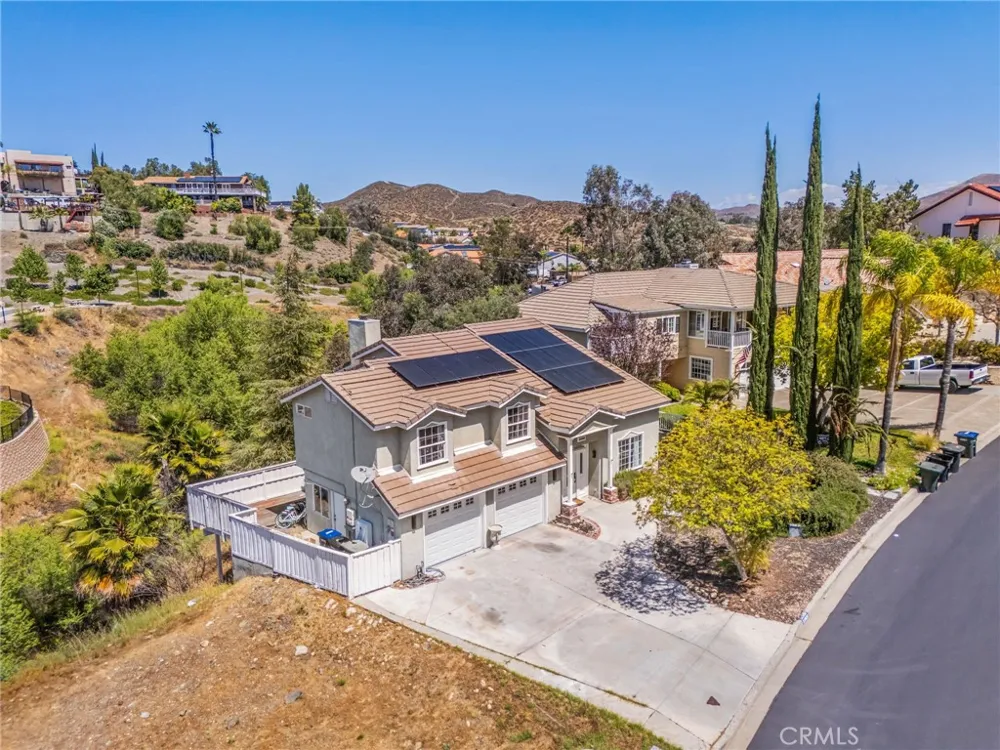 22920 Green Pine Canyon Lake, CA 92587