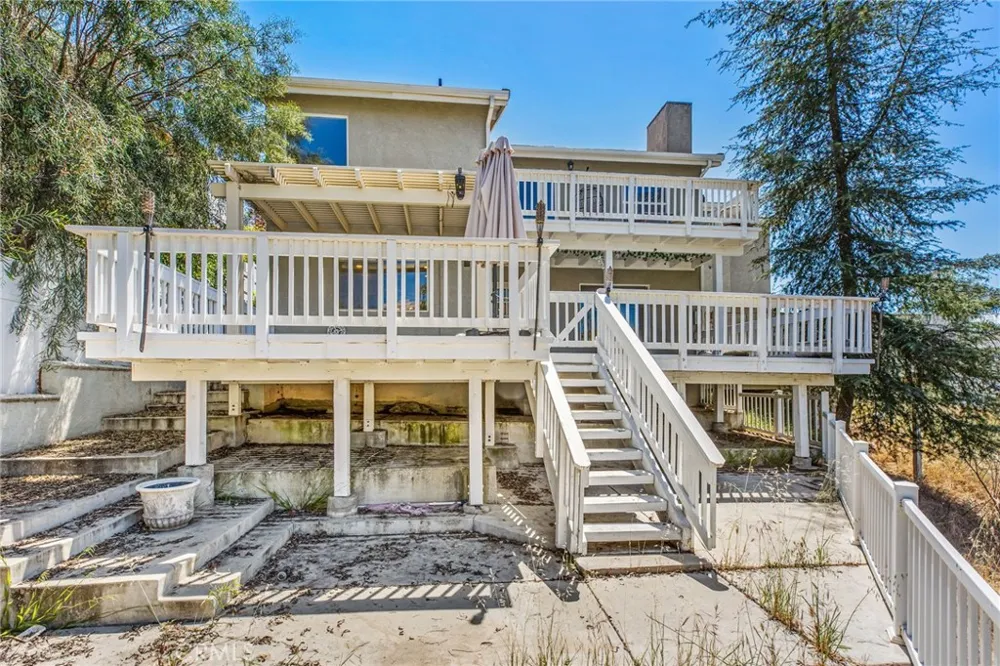 22920 Green Pine Canyon Lake, CA 92587