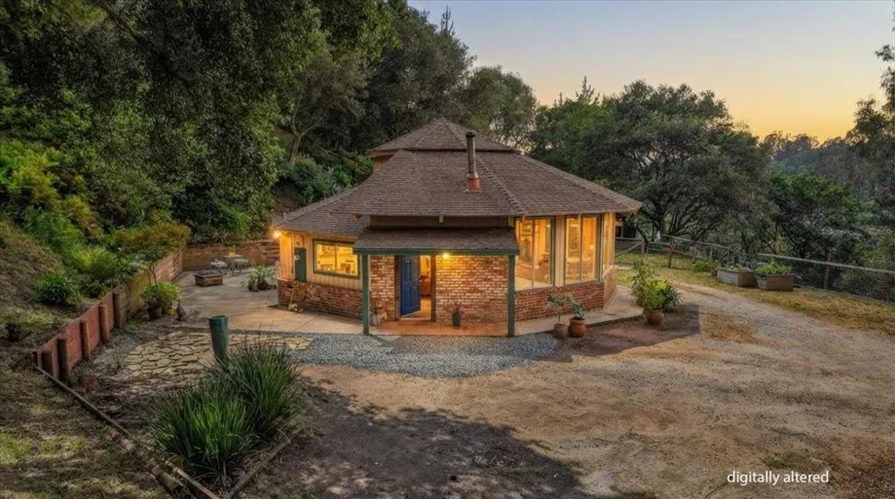 575 Snyder Avenue Aromas, CA 95004
