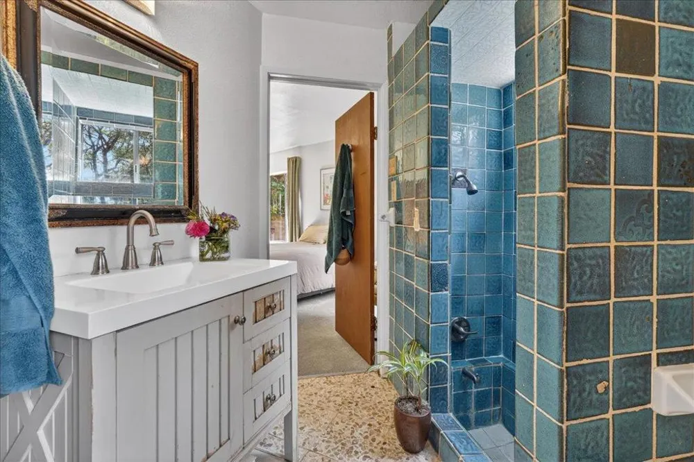 575 Snyder Avenue Aromas, CA 95004