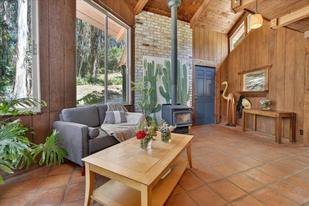 575 Snyder Avenue Aromas, CA 95004