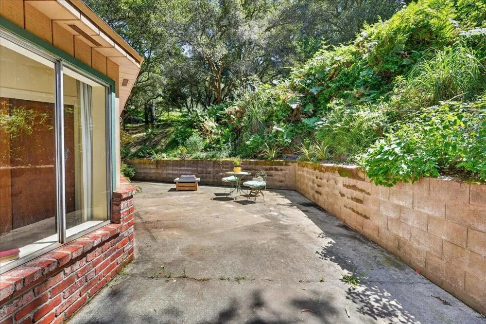 575 Snyder Avenue Aromas, CA 95004