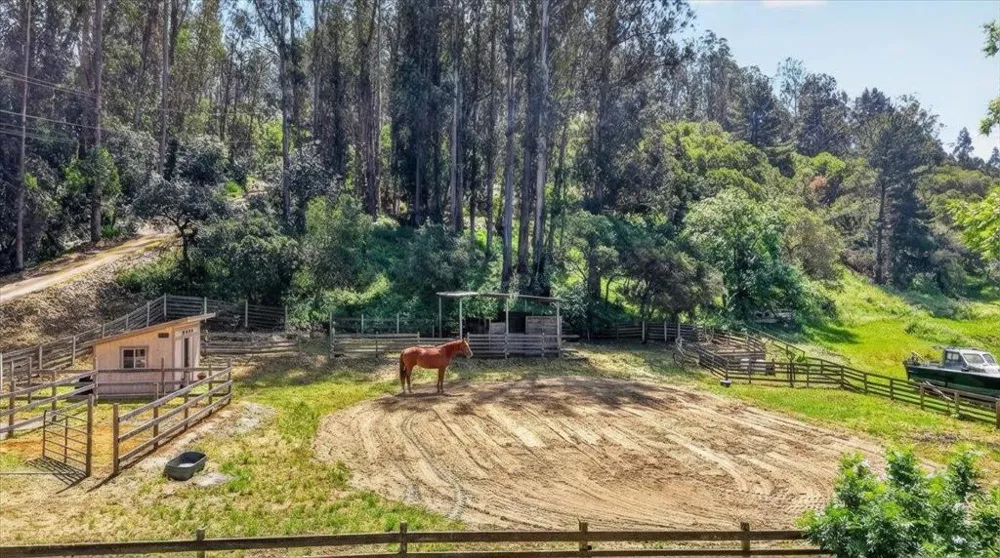 575 Snyder Avenue Aromas, CA 95004