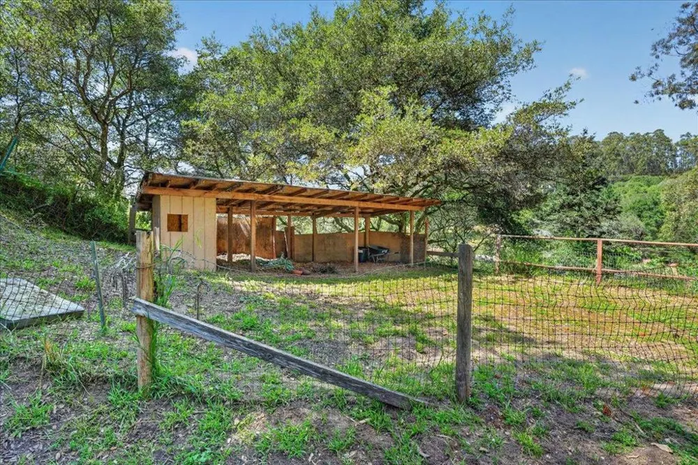 575 Snyder Avenue Aromas, CA 95004