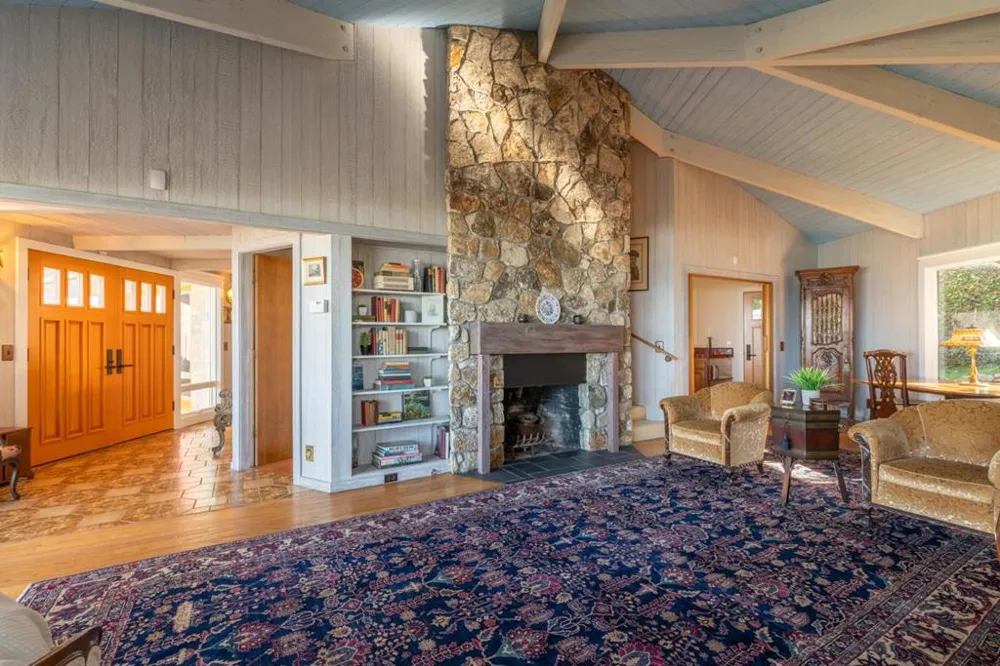26251 Scenic Road Carmel, CA 93923