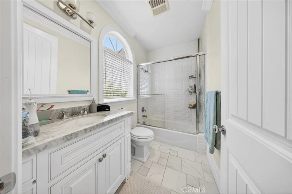 4533 Farmdale Avenue North Hollywood, CA 91602