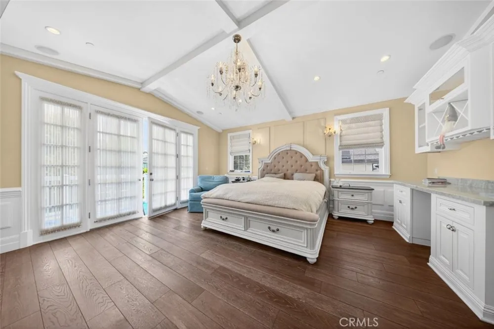 4533 Farmdale Avenue North Hollywood, CA 91602