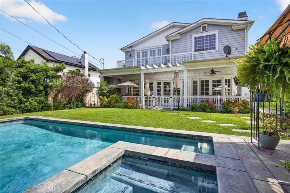 4533 Farmdale Avenue North Hollywood, CA 91602