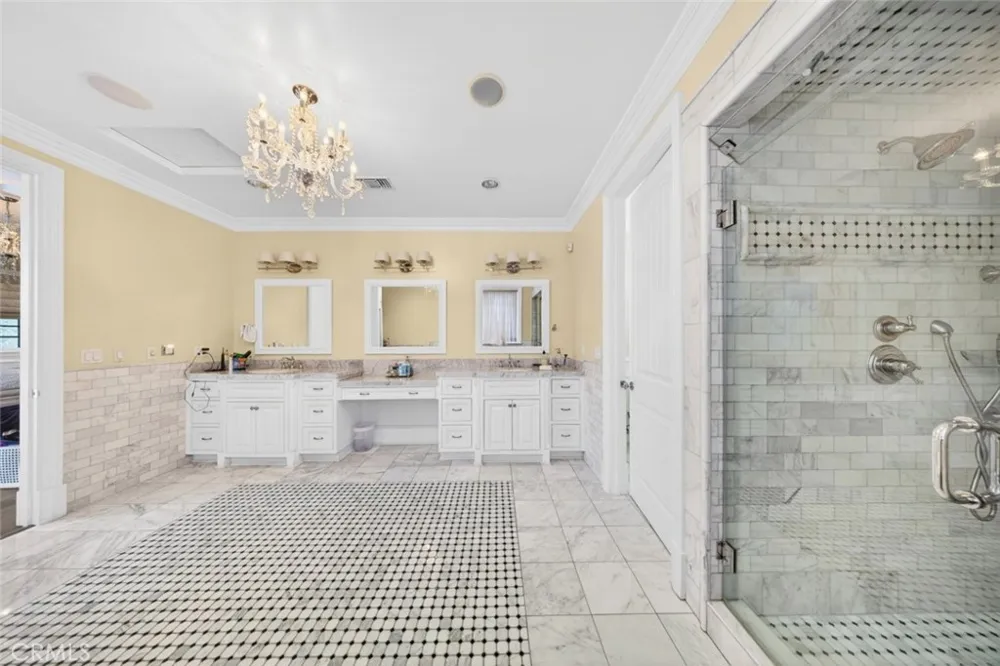 4533 Farmdale Avenue North Hollywood, CA 91602