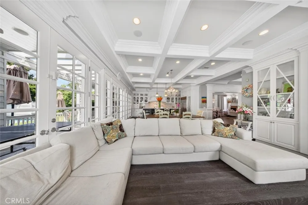 4533 Farmdale Avenue North Hollywood, CA 91602