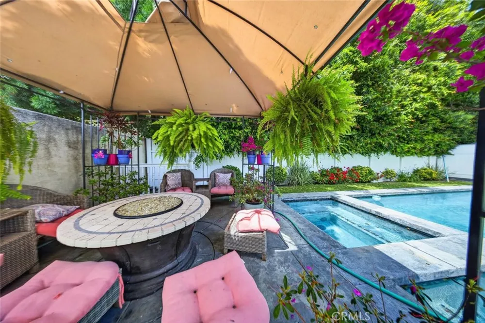 4533 Farmdale Avenue North Hollywood, CA 91602