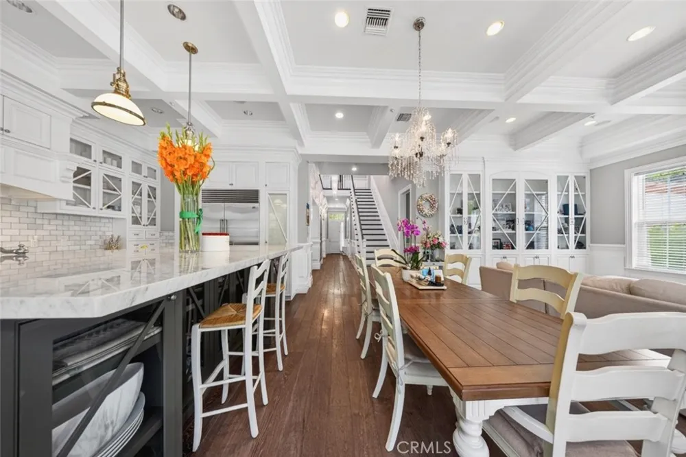4533 Farmdale Avenue North Hollywood, CA 91602