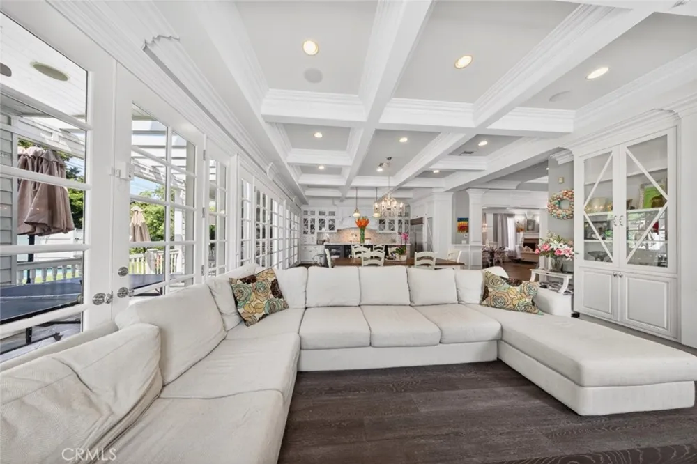 4533 Farmdale Avenue North Hollywood, CA 91602