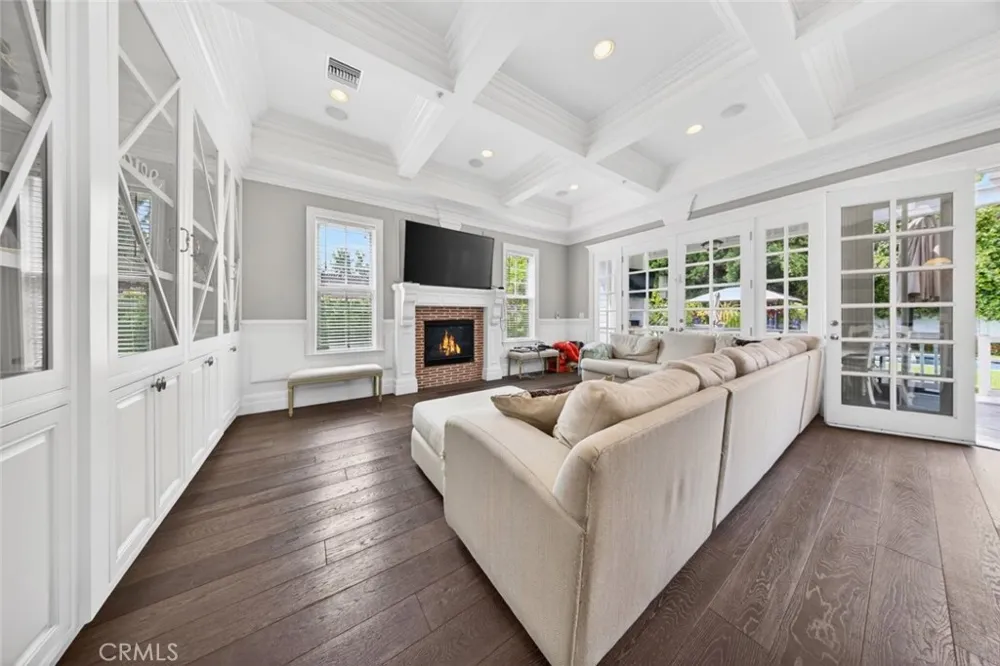 4533 Farmdale Avenue North Hollywood, CA 91602