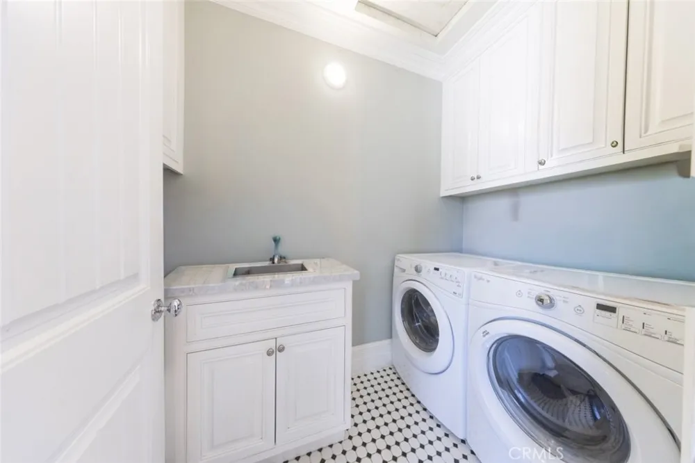 4533 Farmdale Avenue North Hollywood, CA 91602