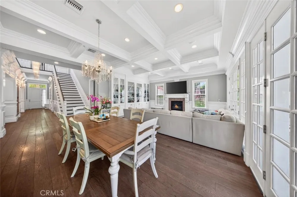 4533 Farmdale Avenue North Hollywood, CA 91602