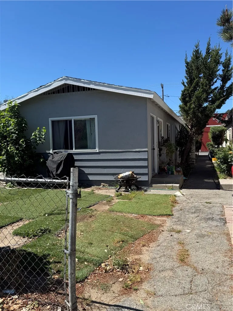 24047 Arch Newhall, CA 91321
