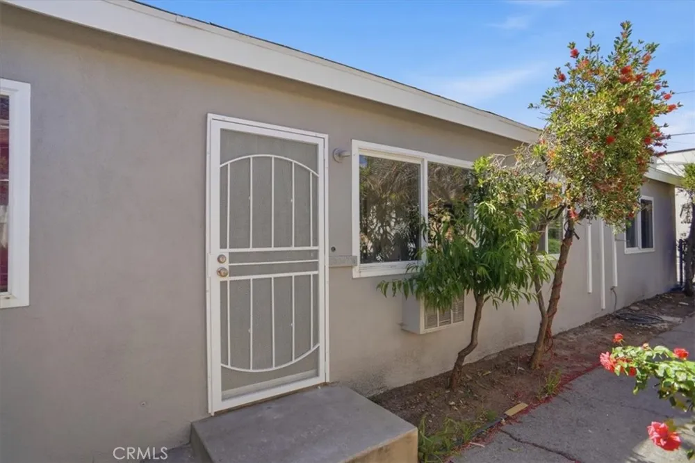 24047 Arch Newhall, CA 91321