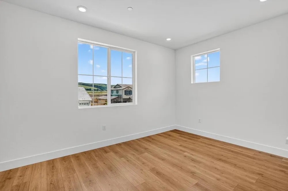 190 Golden Gate Lane Vacaville, CA 95687
