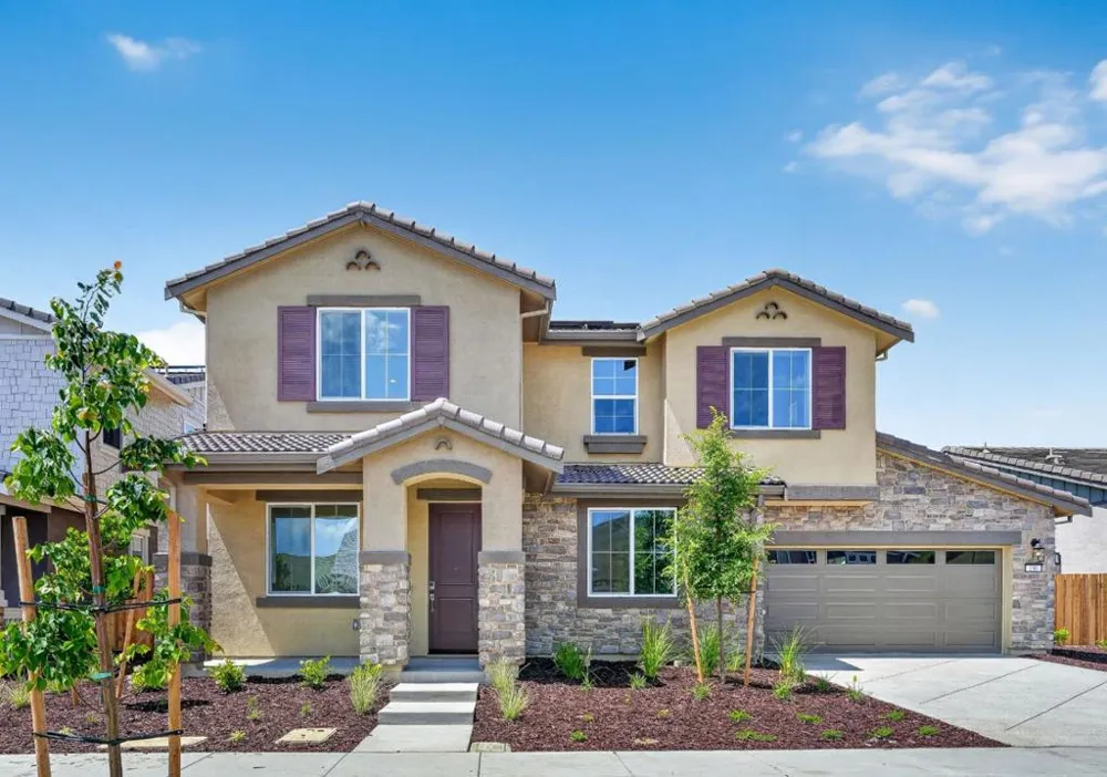 190 Golden Gate Lane Vacaville, CA 95687