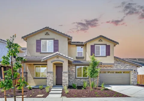 190 Golden Gate Lane