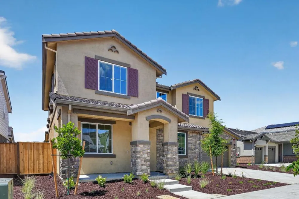 190 Golden Gate Lane Vacaville, CA 95687