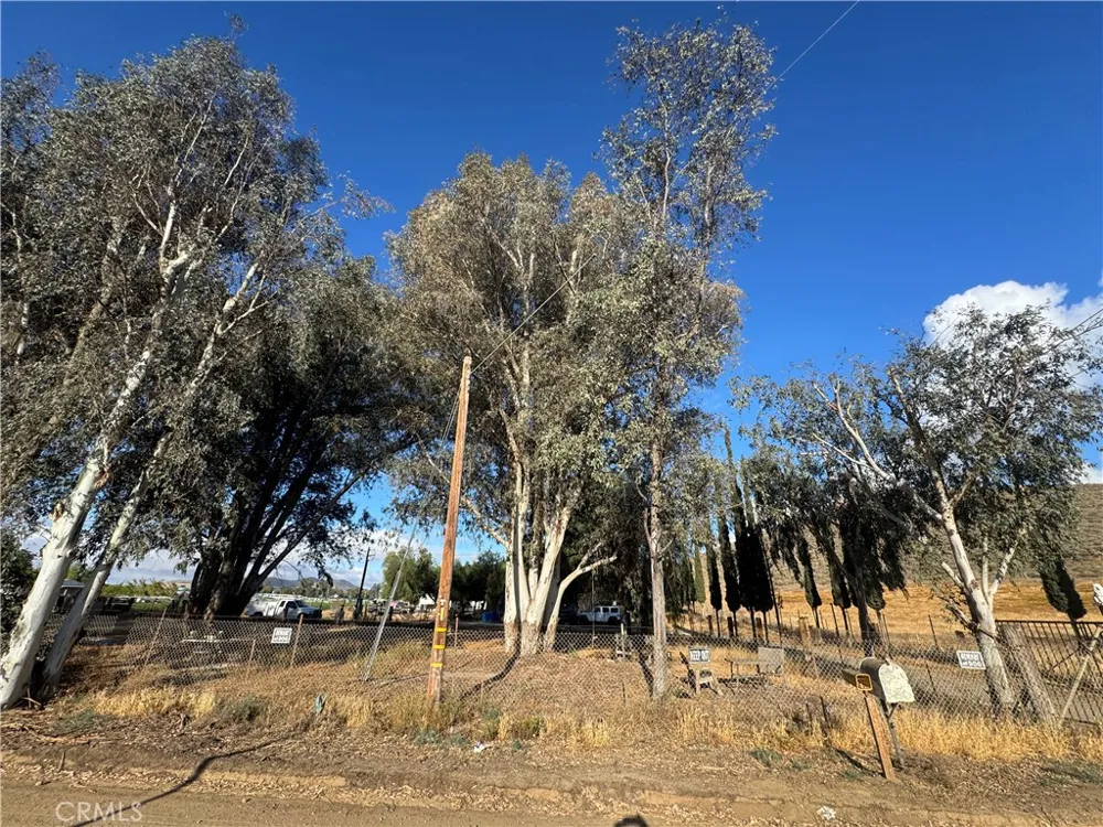28265 California Winchester, CA 92596