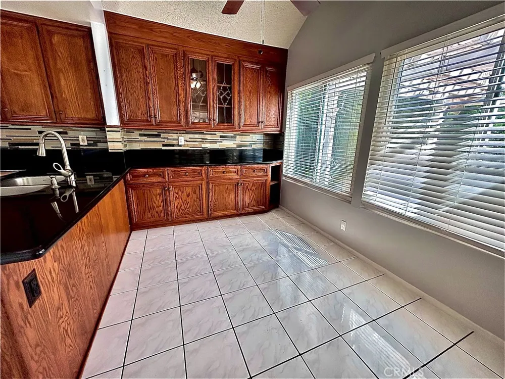 10 Bluff Point Circle Phillips Ranch, CA 91766