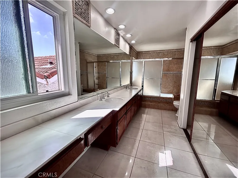 10 Bluff Point Circle Phillips Ranch, CA 91766