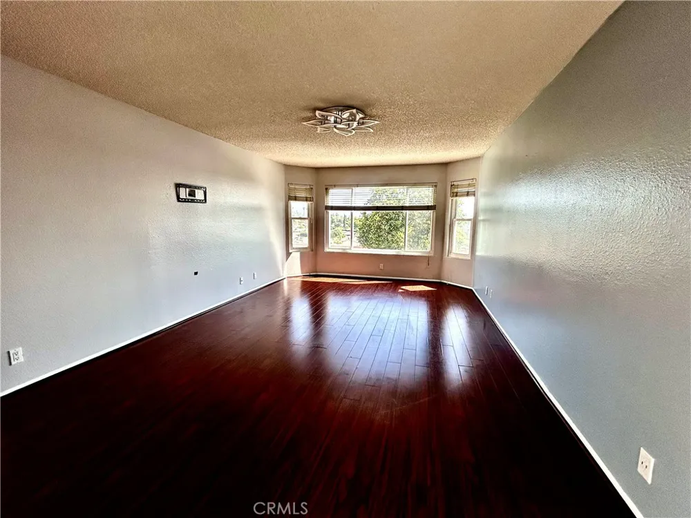 10 Bluff Point Circle Phillips Ranch, CA 91766