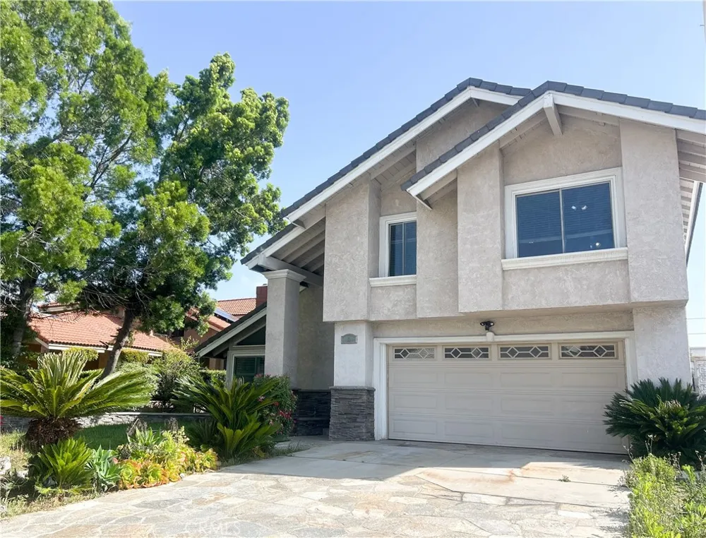 10 Bluff Point Circle Phillips Ranch, CA 91766